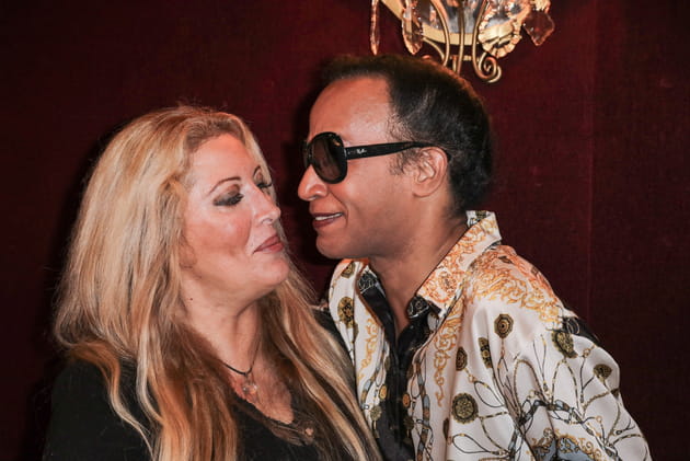 Loana et Vincent Mc Doom pr&ecirc;ts &agrave; s'embrasser...