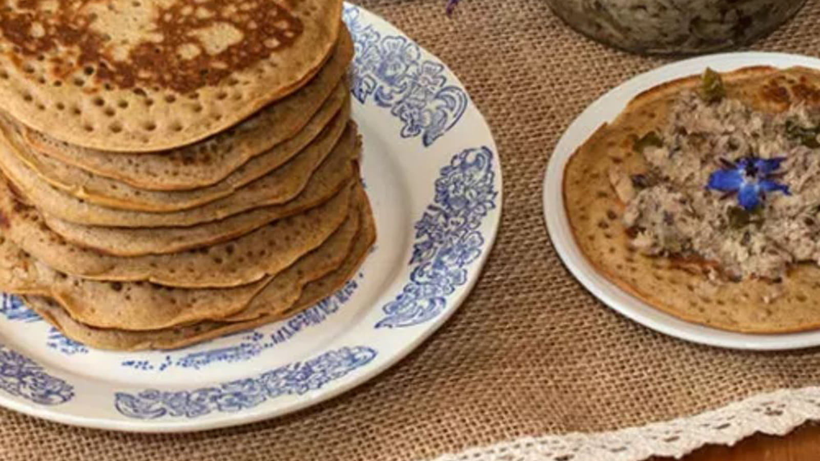 Pancakes au sarrasin et rillettes de sardines aux algues