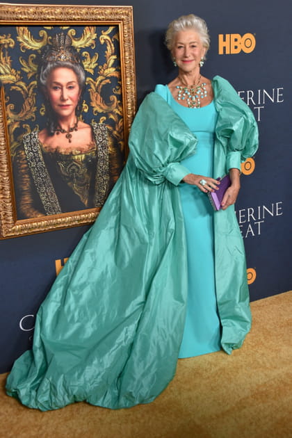 FLOP : Helen Mirren en robe XXL