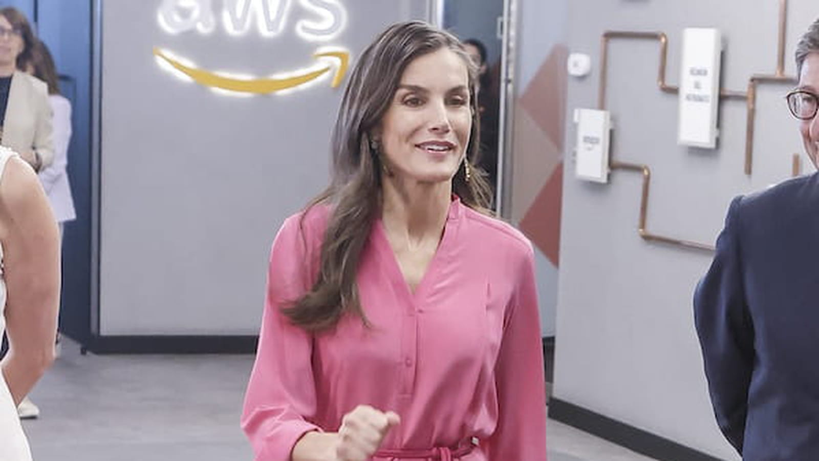 Letizia d'Espagne se la joue poupée barbie en robe rose, Kate Middleton mélange les rayures à la perfection... 