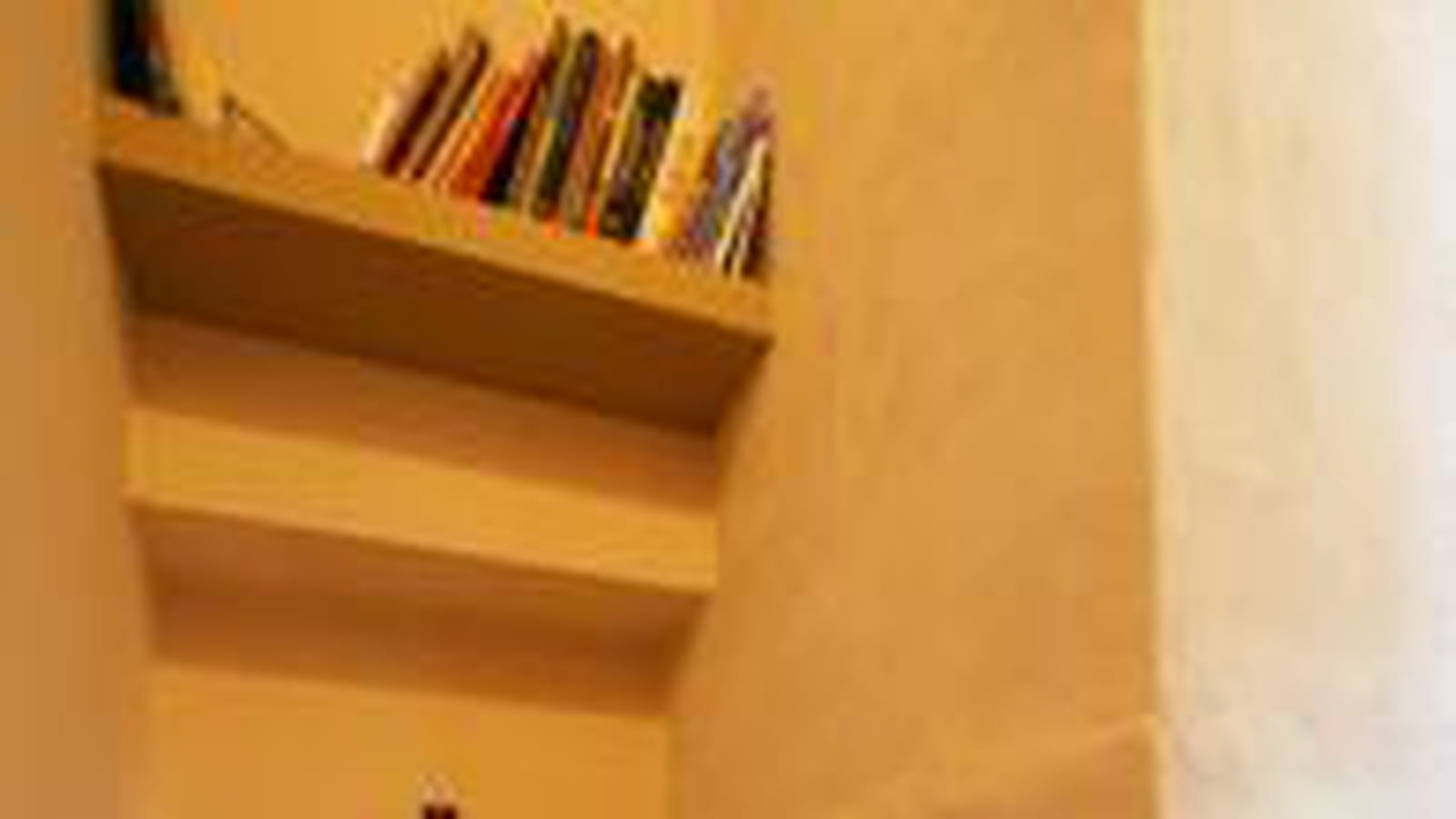 Dans l'escalier