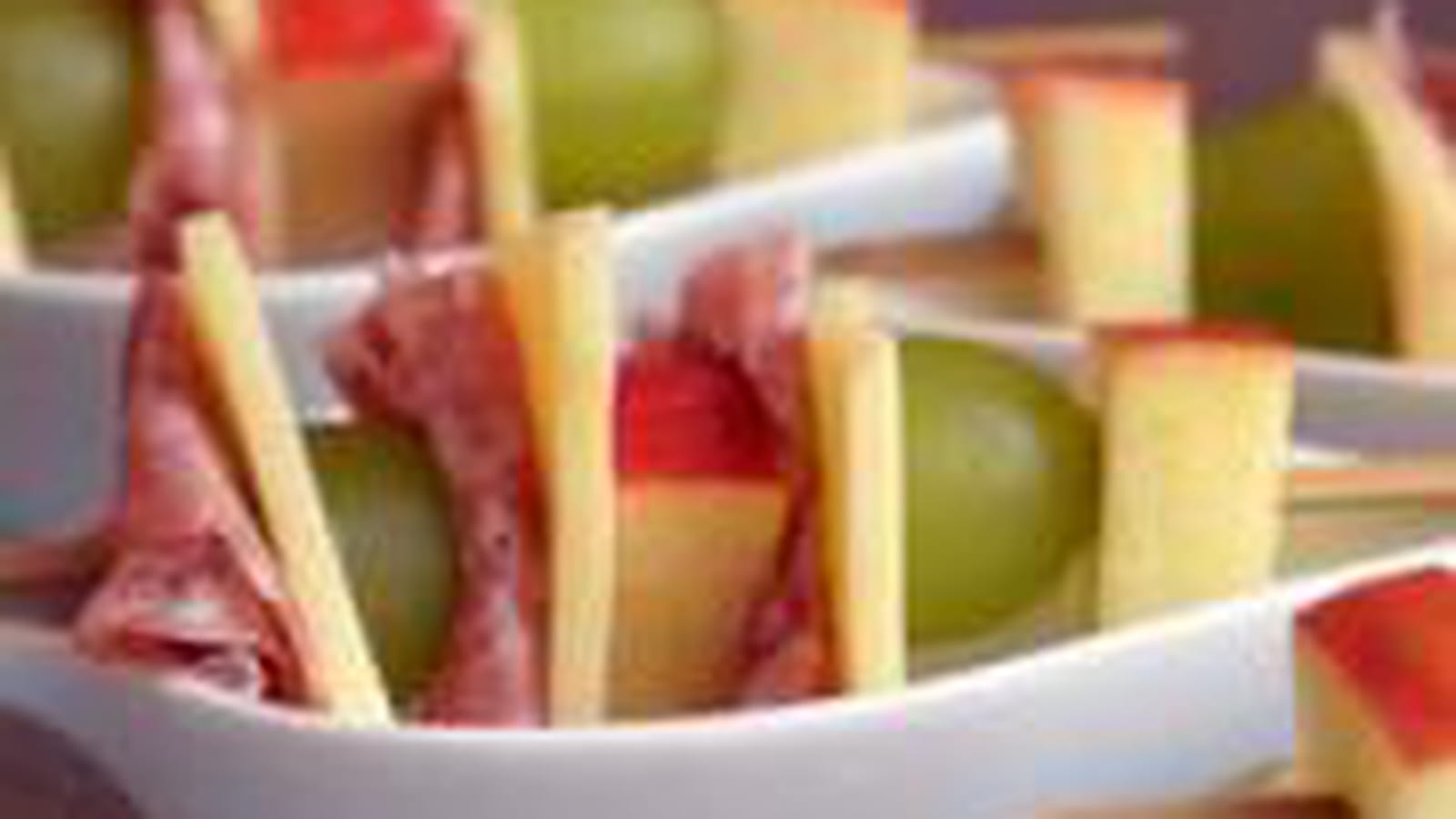 Brochettes fromage et salami