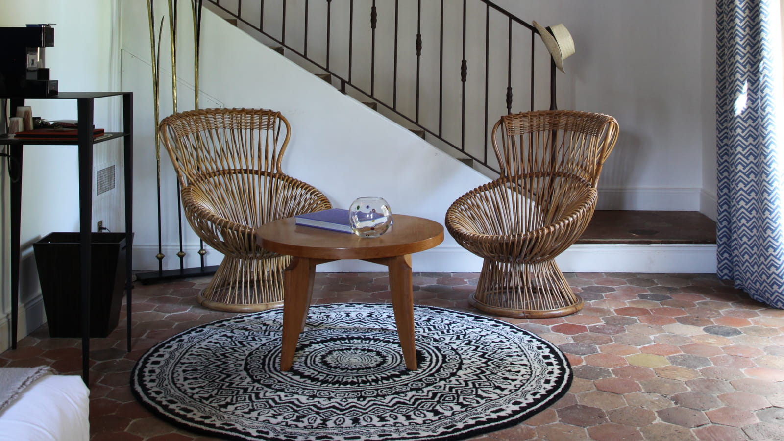 Fauteuils Albini années 60
