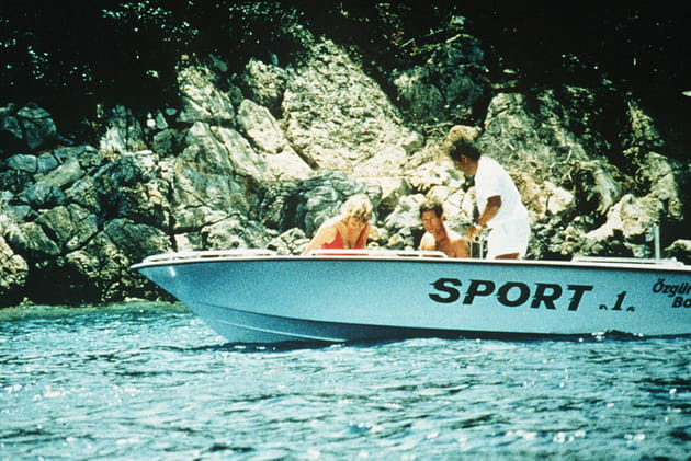 Le prince Charles, Camilla Parker Bowles et son mari Andrew sur un bateau en Turquie en 1989