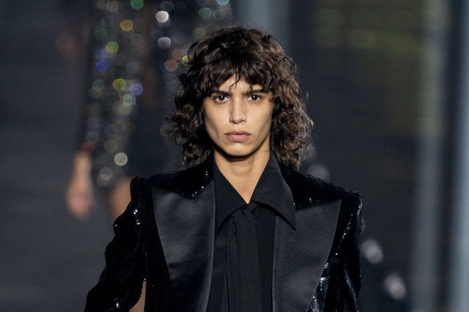 Le carr&eacute; boucl&eacute; d&eacute;grad&eacute;