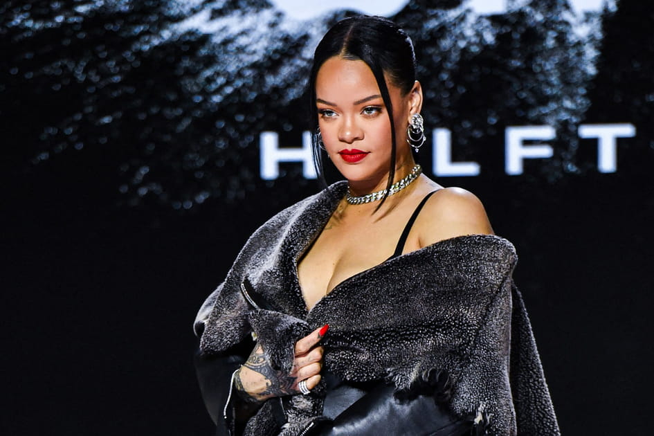 Rihanna, fascinante avec ses cheveux noirs