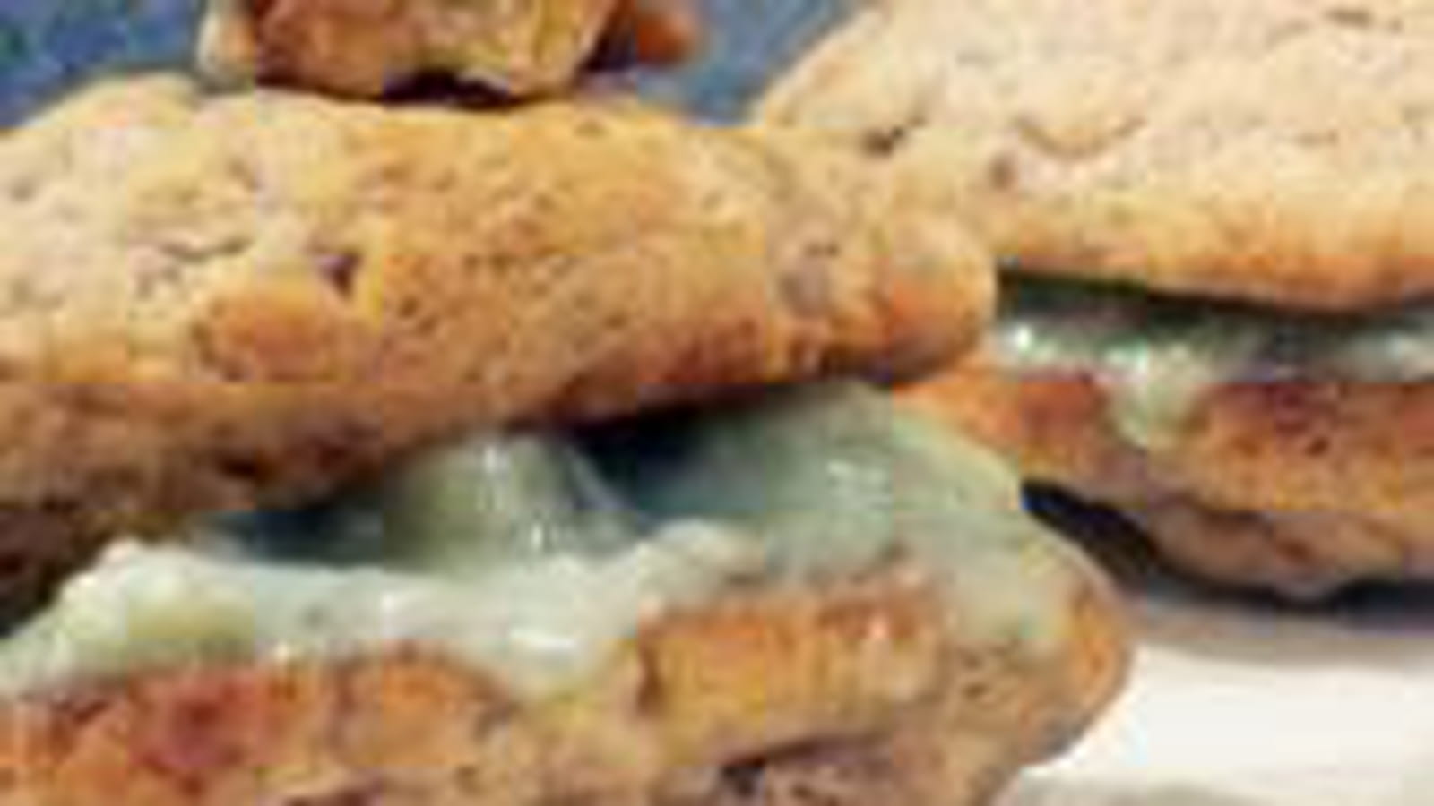 Whoopies pies aux noix, poires et roquefort