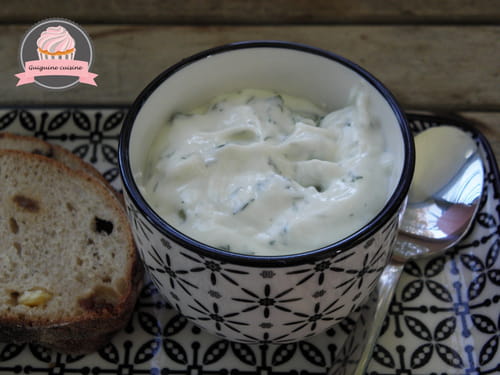 Tzatziki parfumé à la menthe et la coriandre