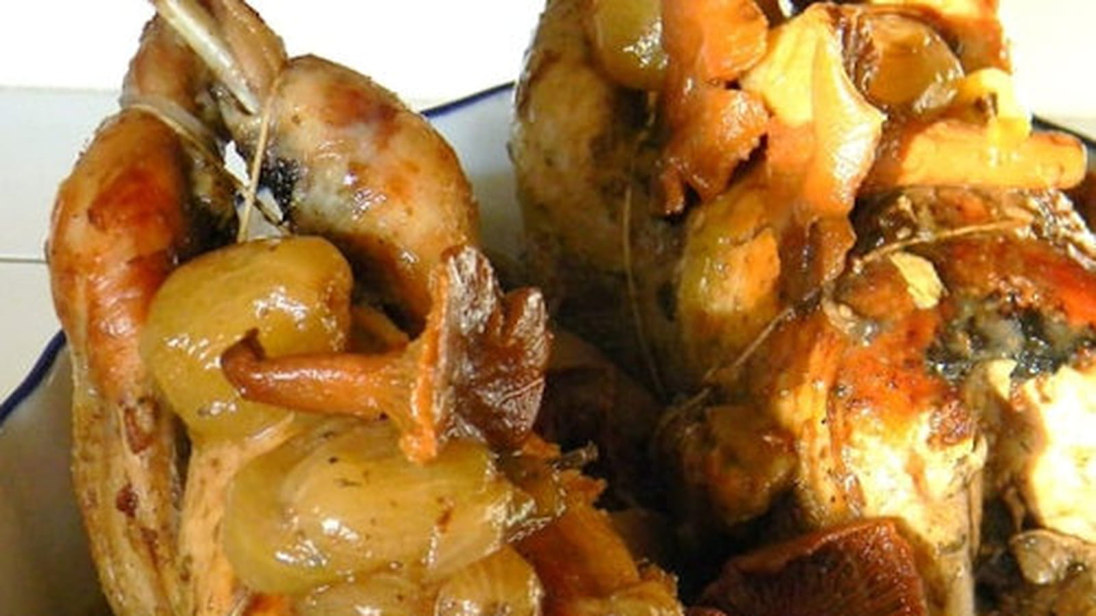 Perdrix aux raisins et champignons des forêts