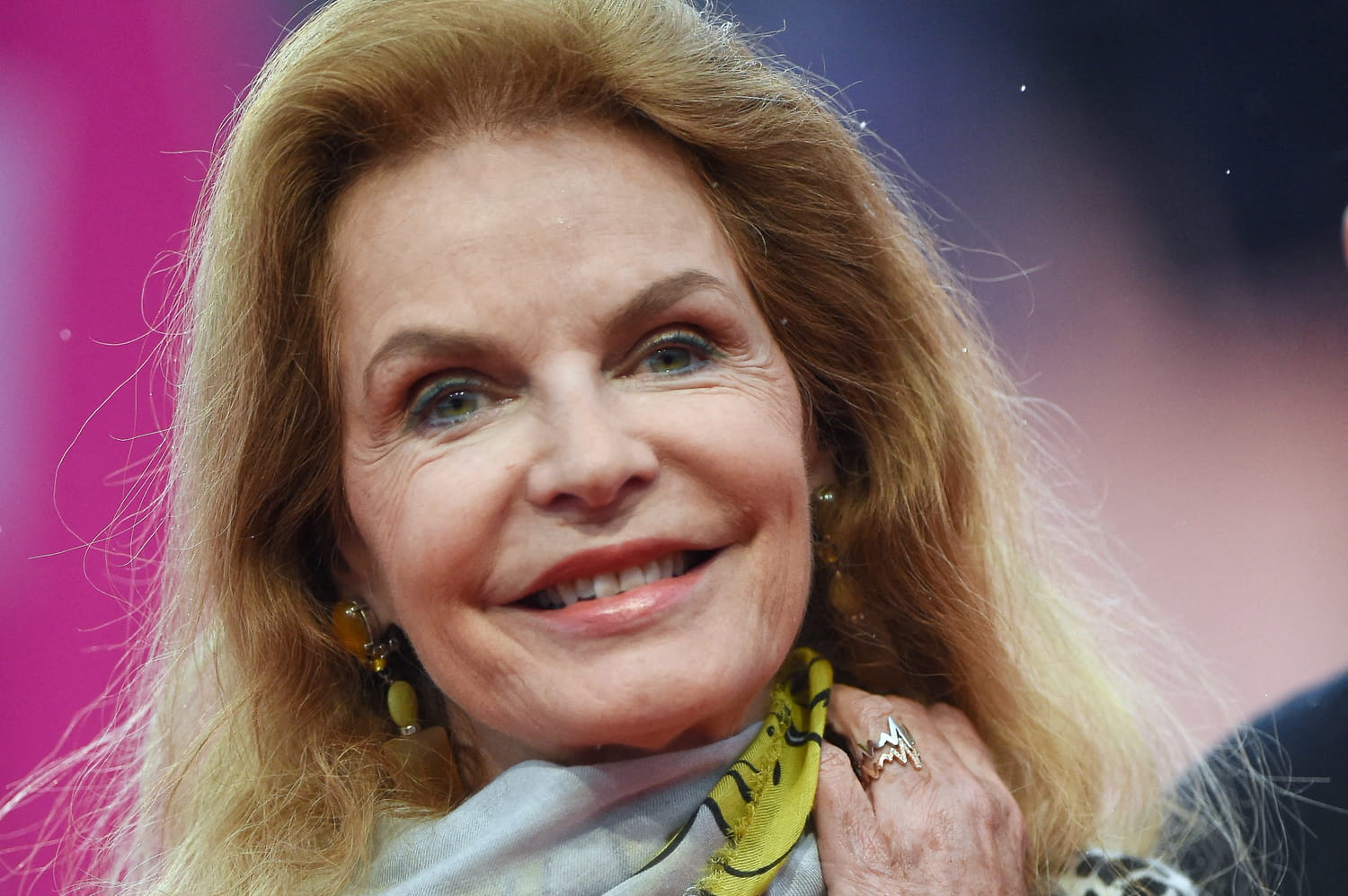 As she approaches her 70th birthday, Cyrielle Clair rejuvenates her face thanks to a striking makeup detail As she approaches her 70th birthday, Cyrielle Clair rejuvenates her face thanks to a striking makeup detail