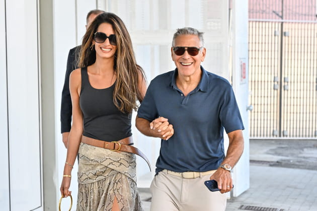 George et Amal Clooney, aper&ccedil;us &agrave; l'a&eacute;roport pour la Mostra de Venise