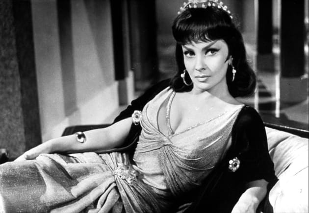 Gina Lollobrigida a s&eacute;duit en Reine de Saba en 1959