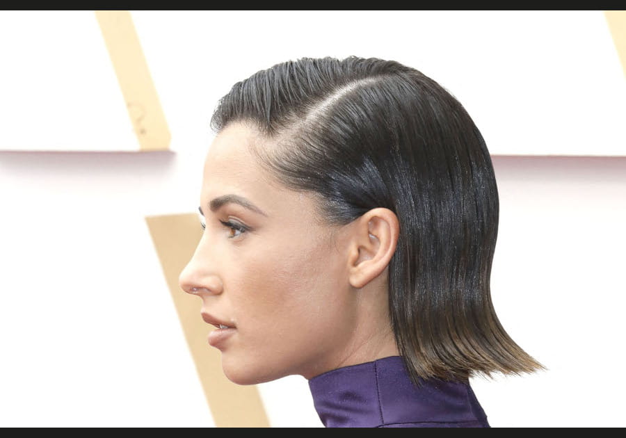 Le carr&eacute; plaqu&eacute; de Naomi Scott