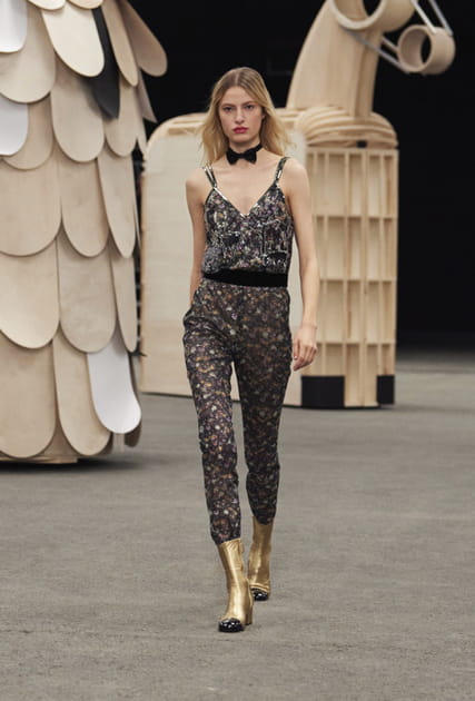 Look 30&nbsp;du d&eacute;fil&eacute; Chanel
