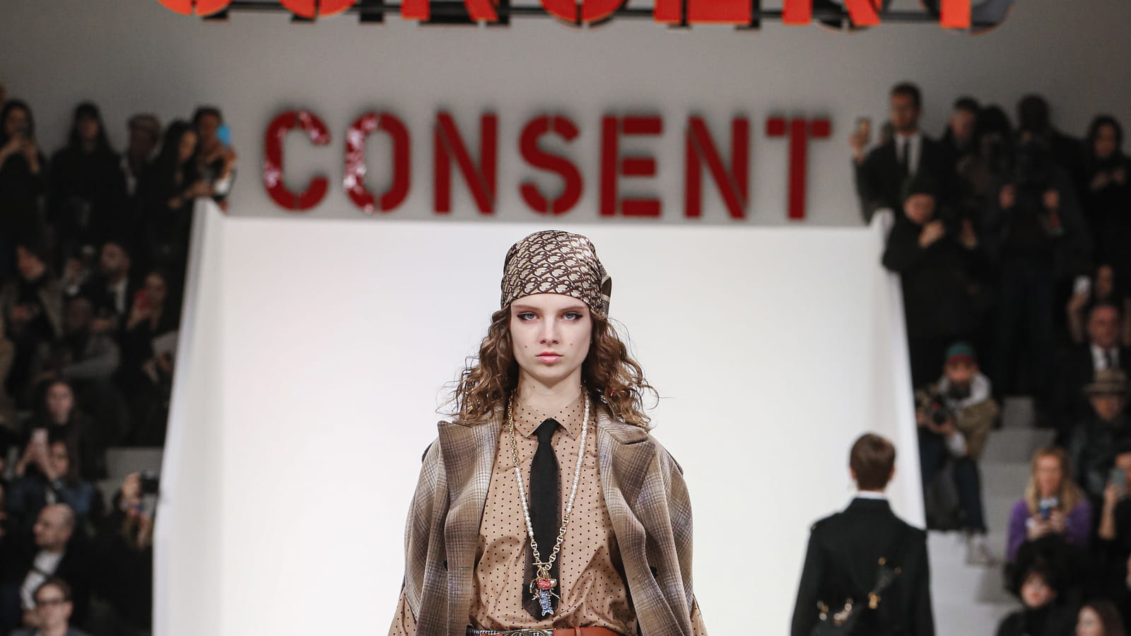 Look 26