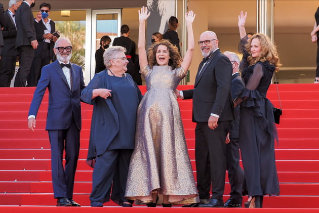 Val&eacute;rie Lemercier lance une ola