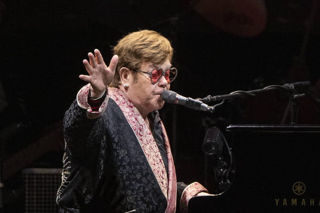 Elton John a &eacute;t&eacute; coursier dans une maison de disque