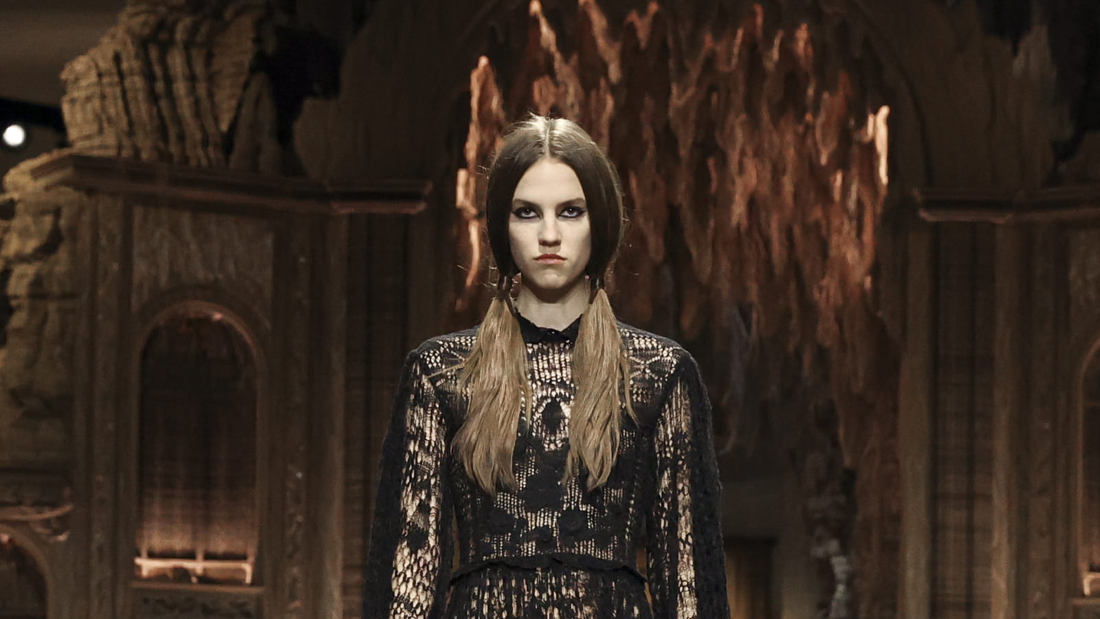 Look 26