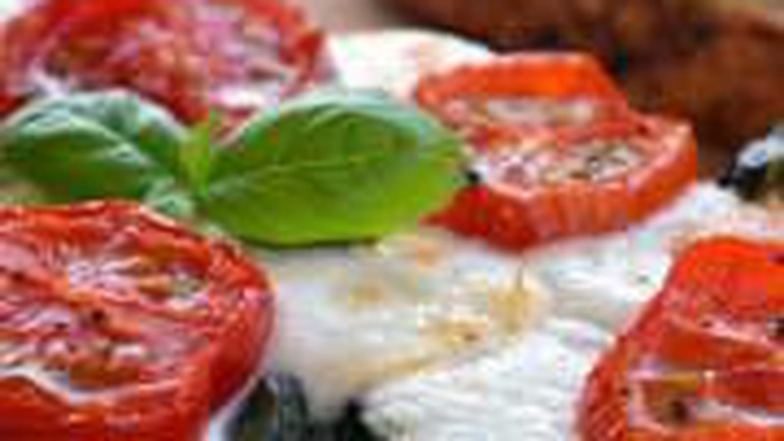 Bruschettas à la mozzarella, tomates cerise et basilic