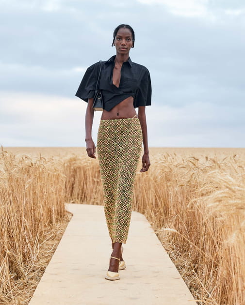 D&eacute;fil&eacute; Jacquemus printemps-&eacute;t&eacute; 2021, passage 48