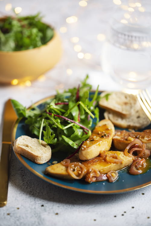 Escalopes de foie gras poêlées au vinaigre de mangue