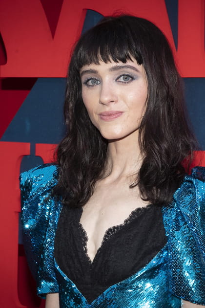 Frange de star&nbsp;: Natalia Dyer avec frange