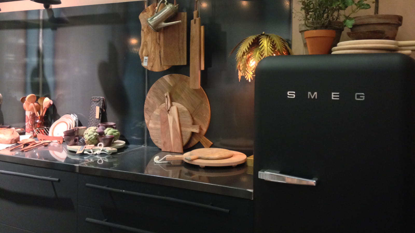 Cuisine noire HK Living