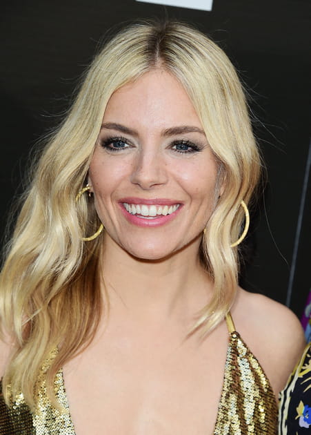 Top&nbsp;: Sienna Miller et son fard &agrave; paupi&egrave;res paillet&eacute;