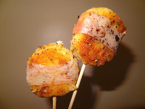 Sucettes croustillantes au chèvre et jambon