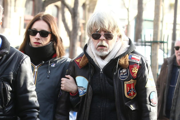 Renaud et sa fille Lola Séchan, aux obsèques de Thierry Séchan