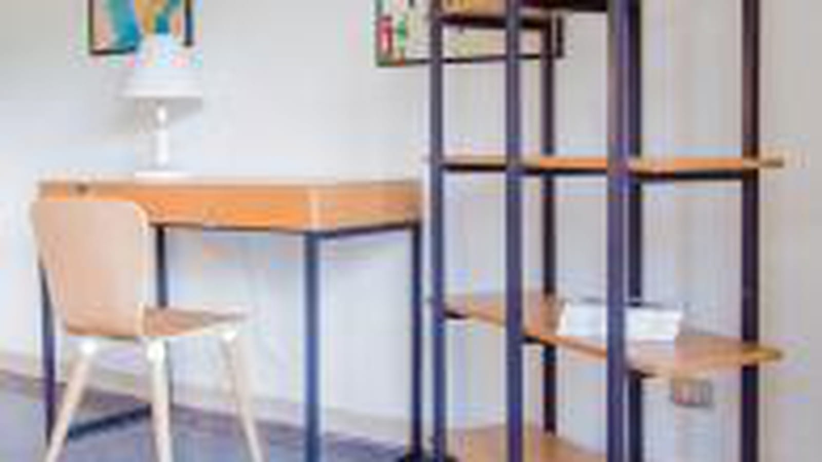Bureau et bibliothèque