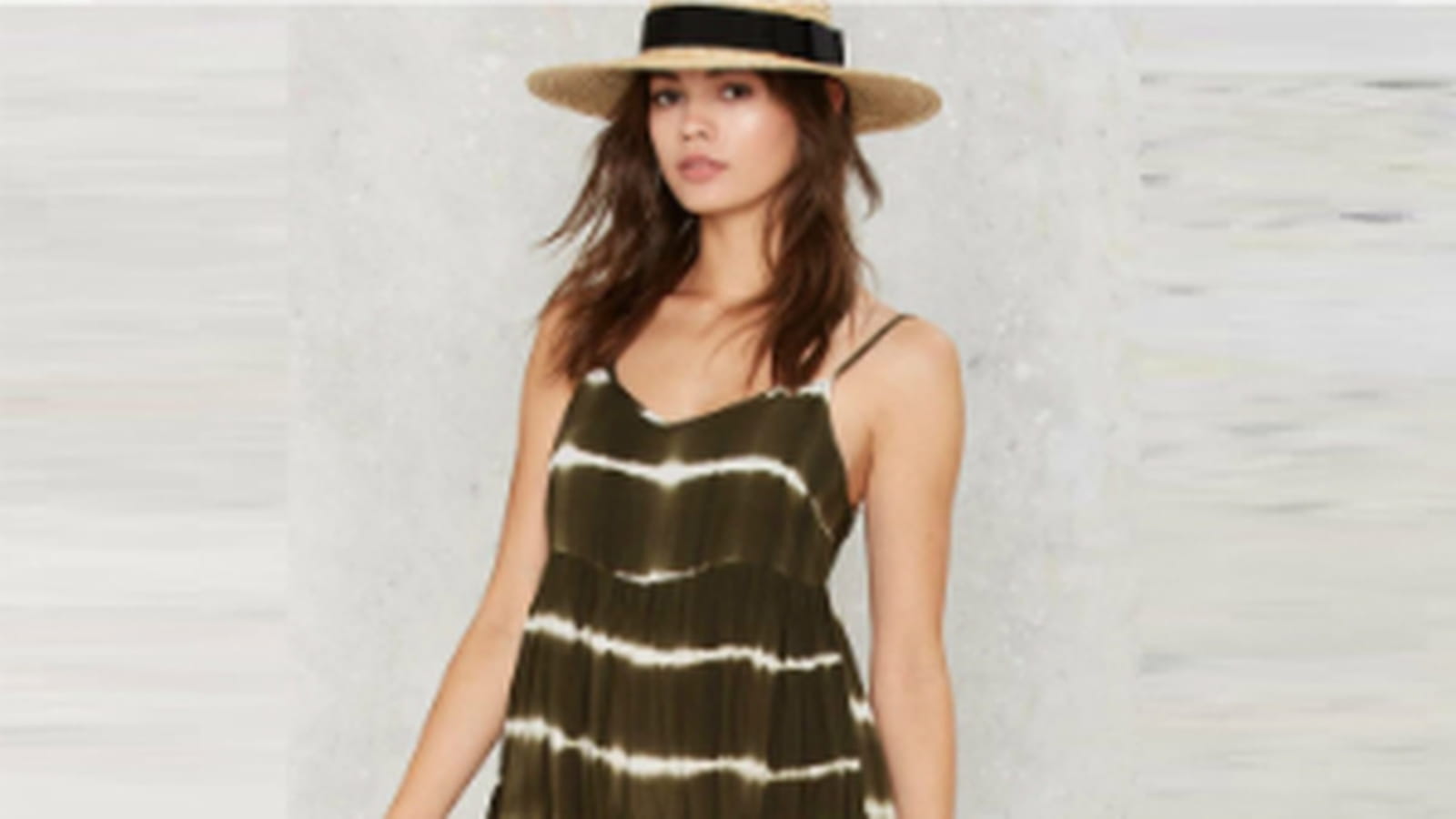 Robe, chapeau et sandales Nasty Gal