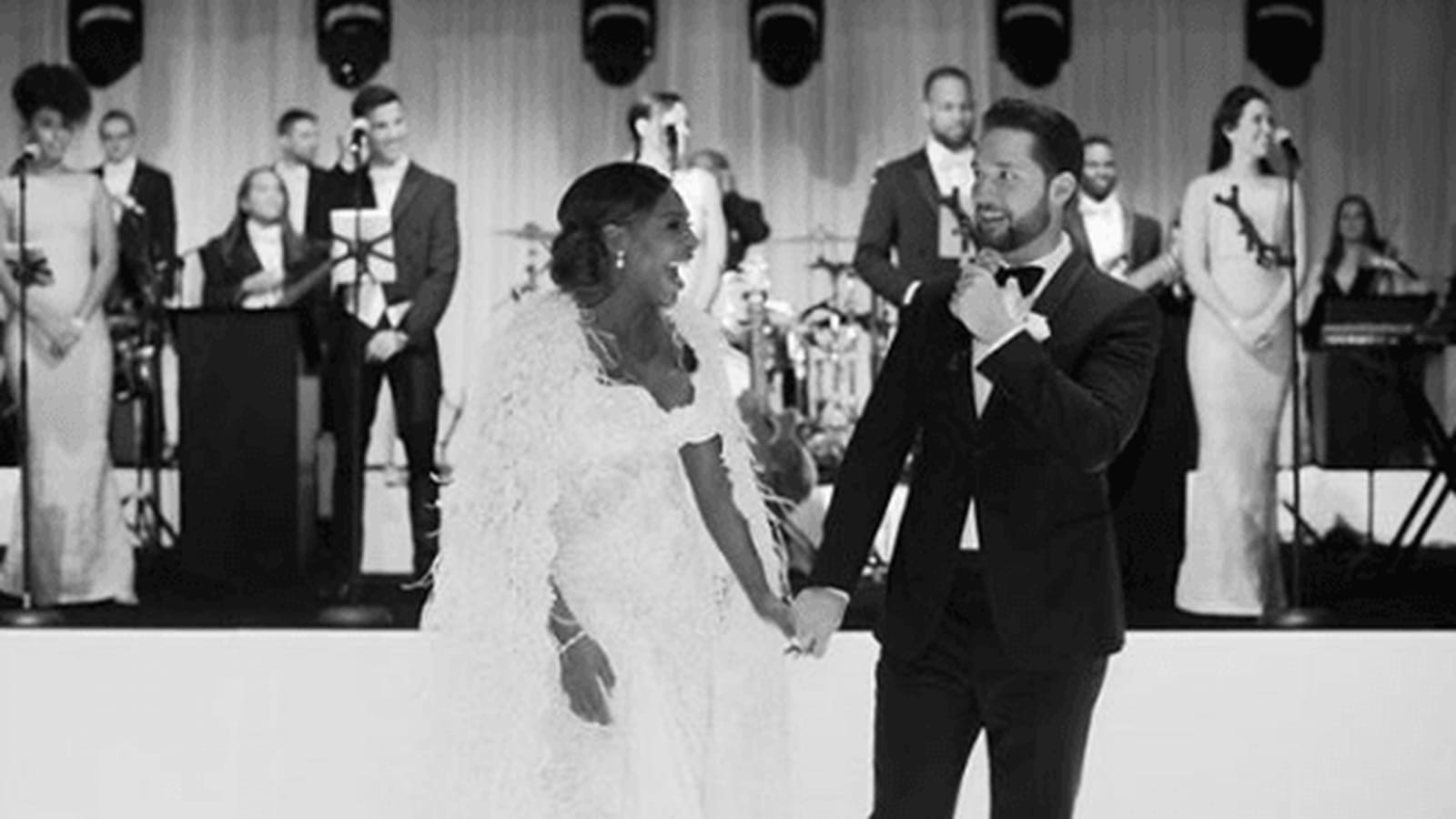 Les tourtereaux ouvrent le bal