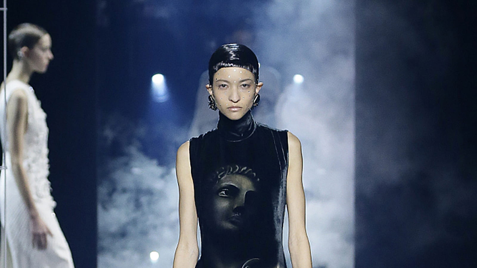 Look 9