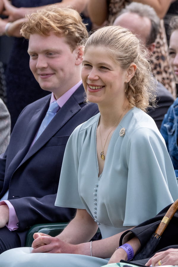 lady-louise-windsor-cheveux
