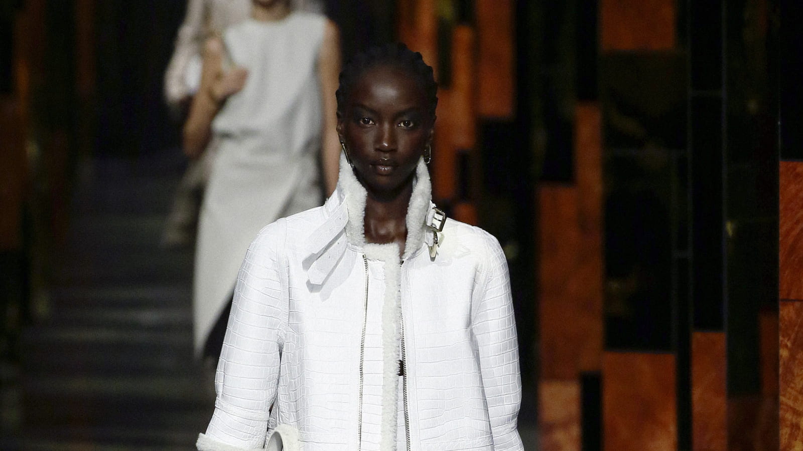 Look 11