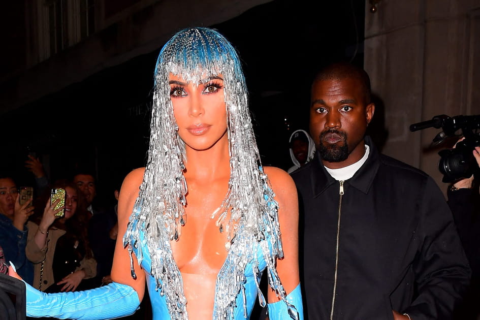 La perruque bleue de Kim Kardashian