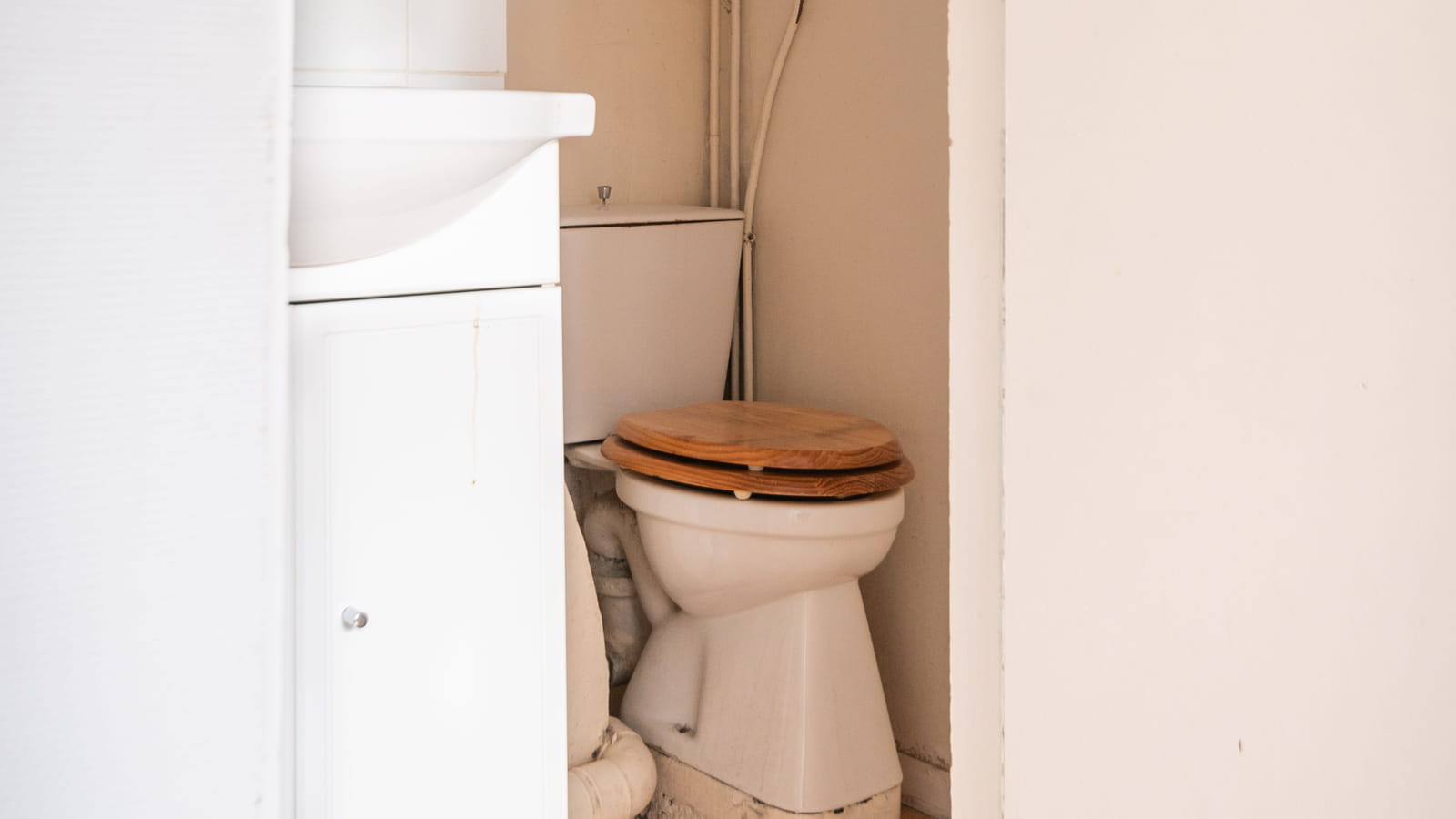 WC avant 