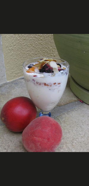 Coupe de fruits d'&eacute;t&eacute; au fromage blanc