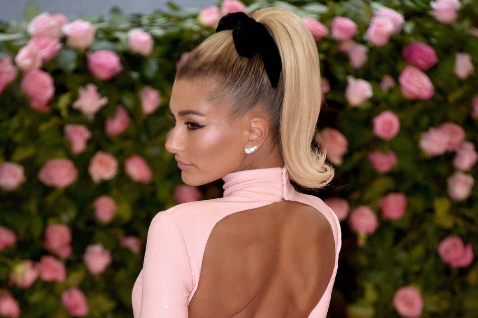 Les pointes qui rebiquent de Hailey Bieber