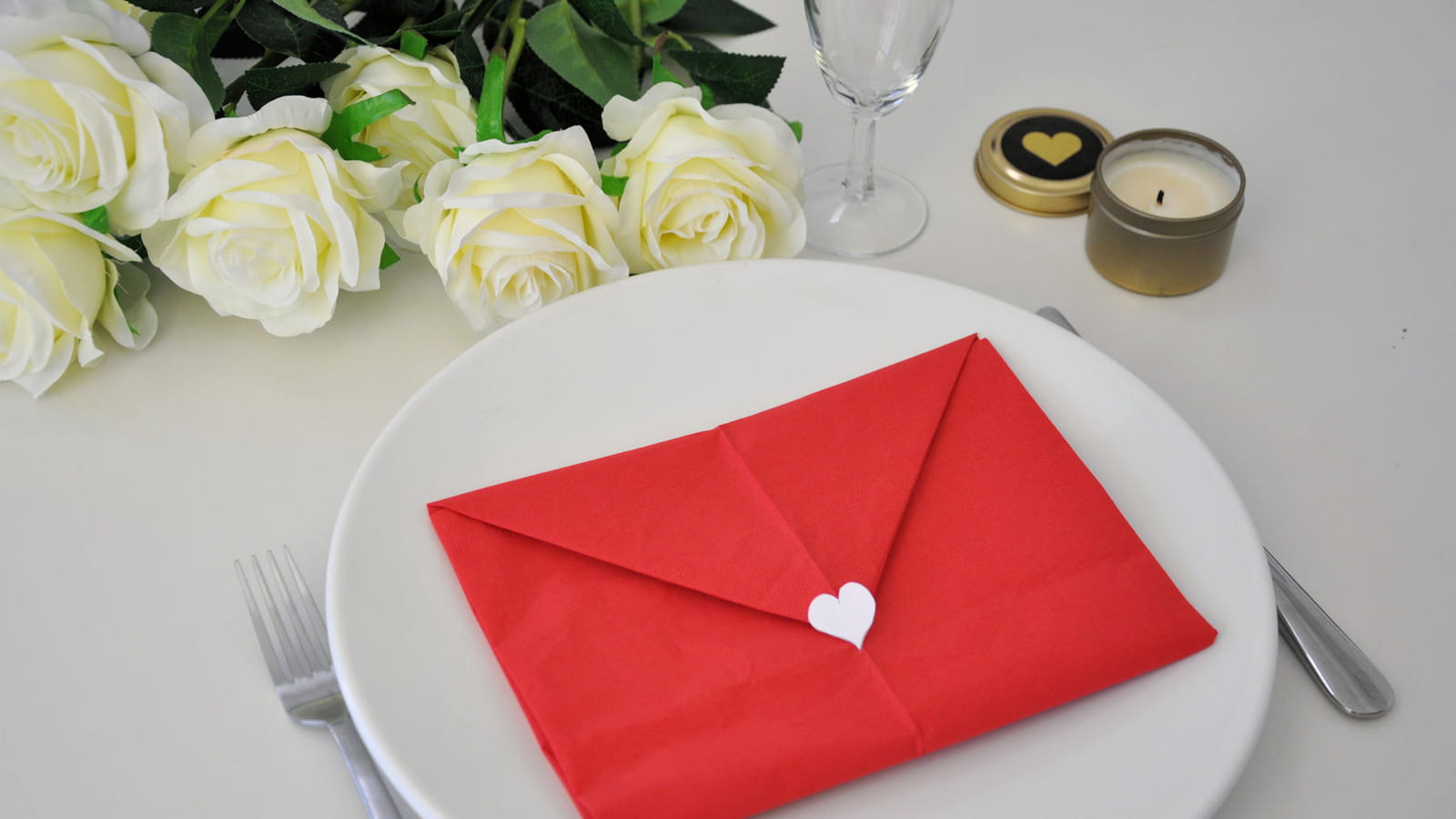 Pliage de serviette enveloppe