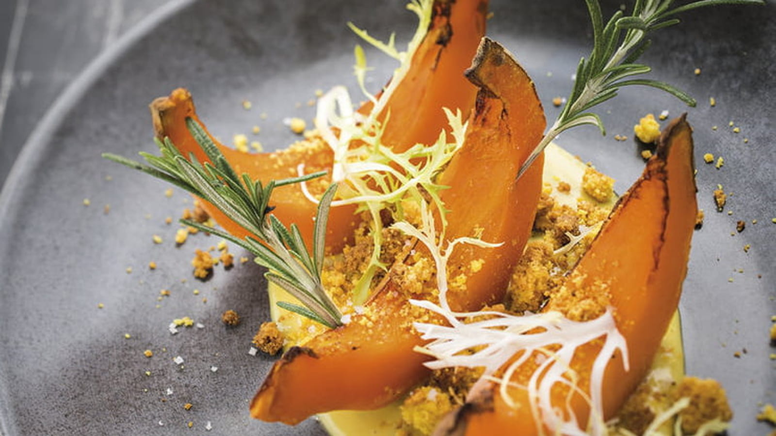 Potimarron fondant et son crumble à la moutarde au miel Maille