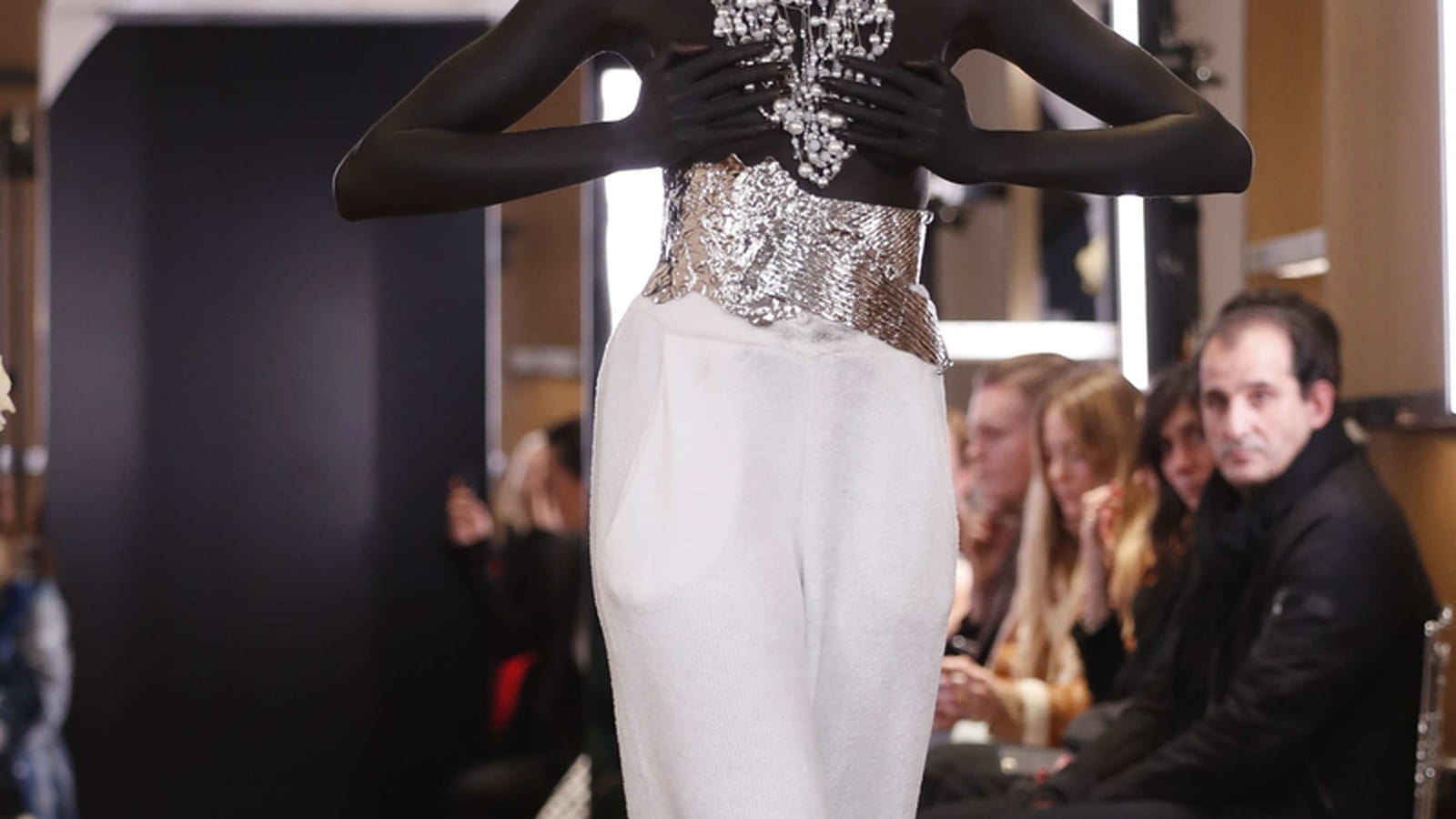 Look 34