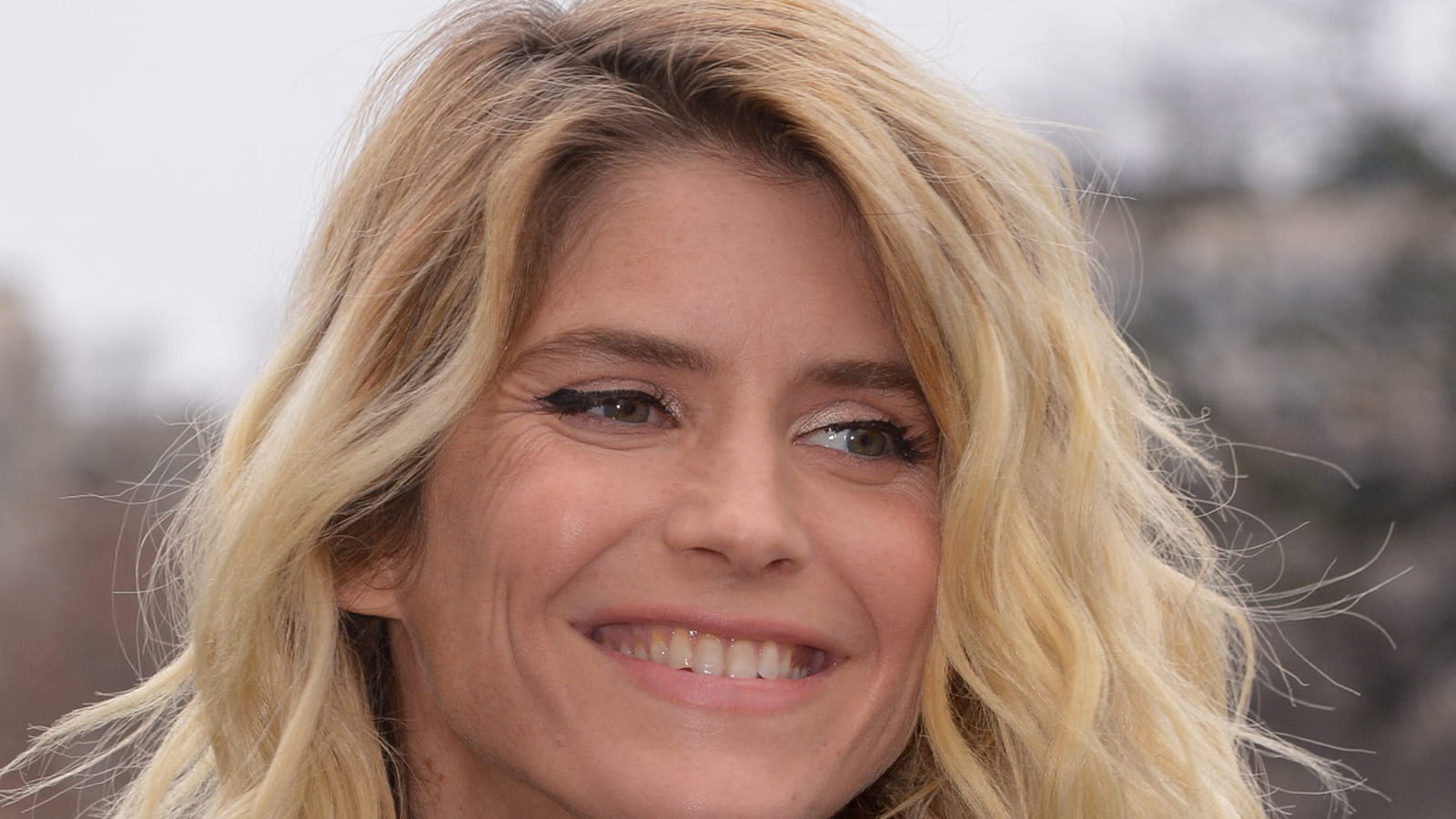 Alice Taglioni, avec un carré