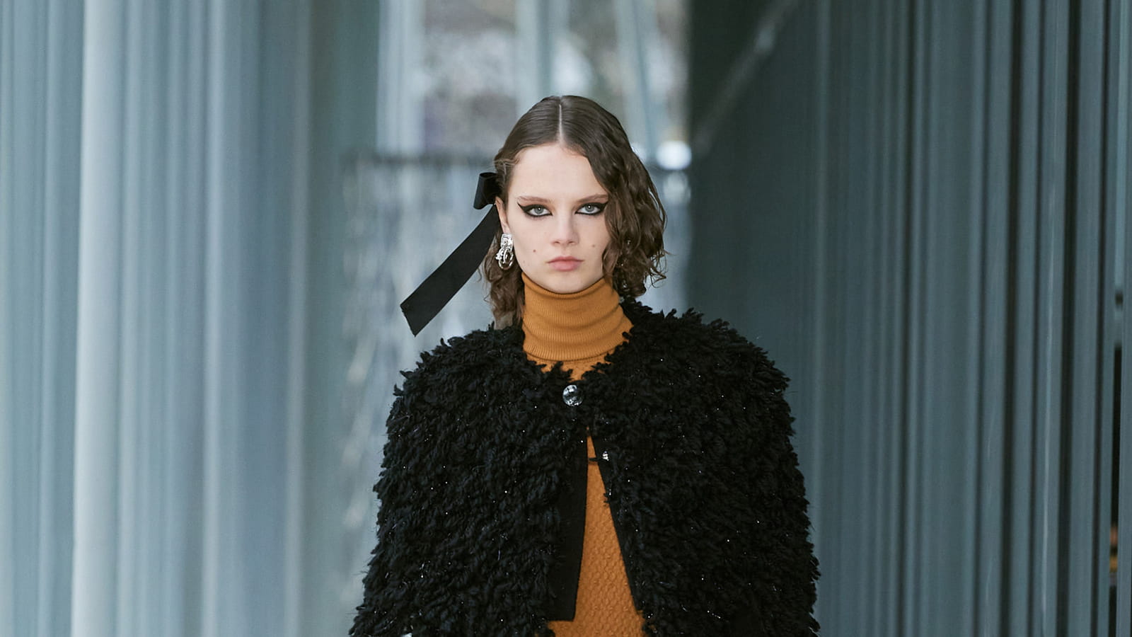 Look 28