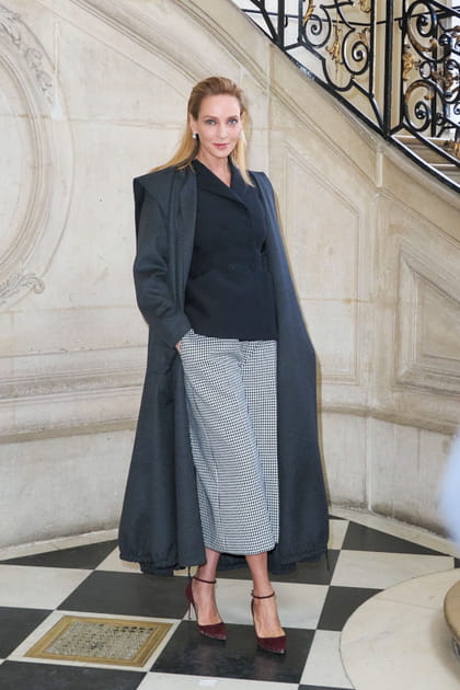 Uma Thurman en jupe-culotte à imprimé pied-de-poule
