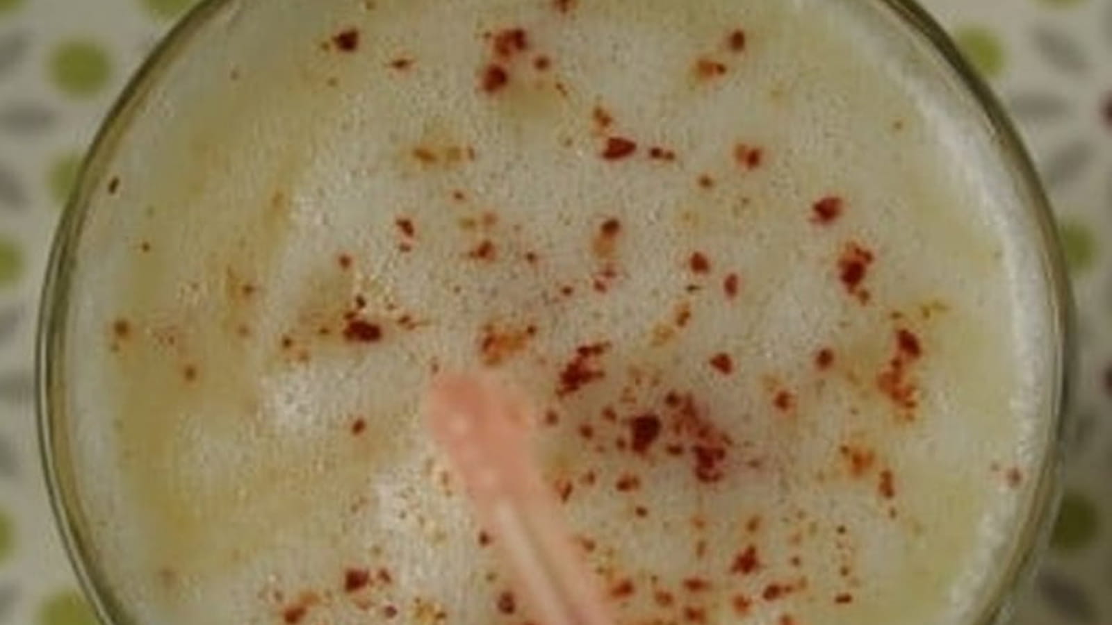 Smoothie (ananas, pomme, gingembre, piment)