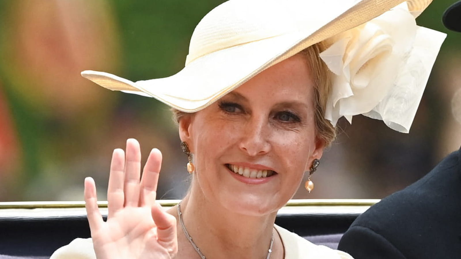 Sophie d'Edimbourg en robe crème