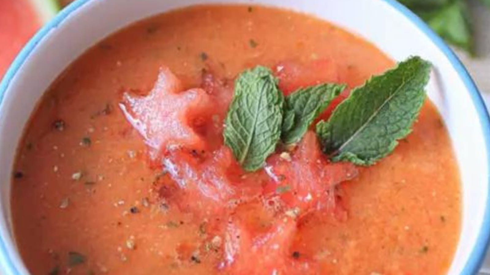 Soupe froide de pastèque et tomate
