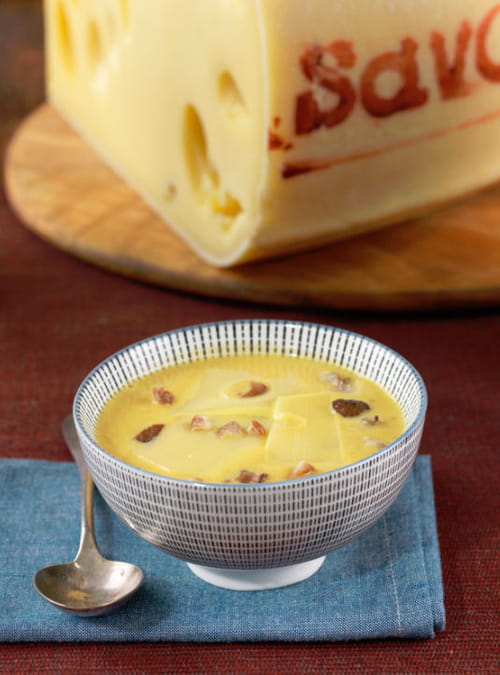 Soupe de potiron et châtaignes au fondant d’Emmental de Savoie